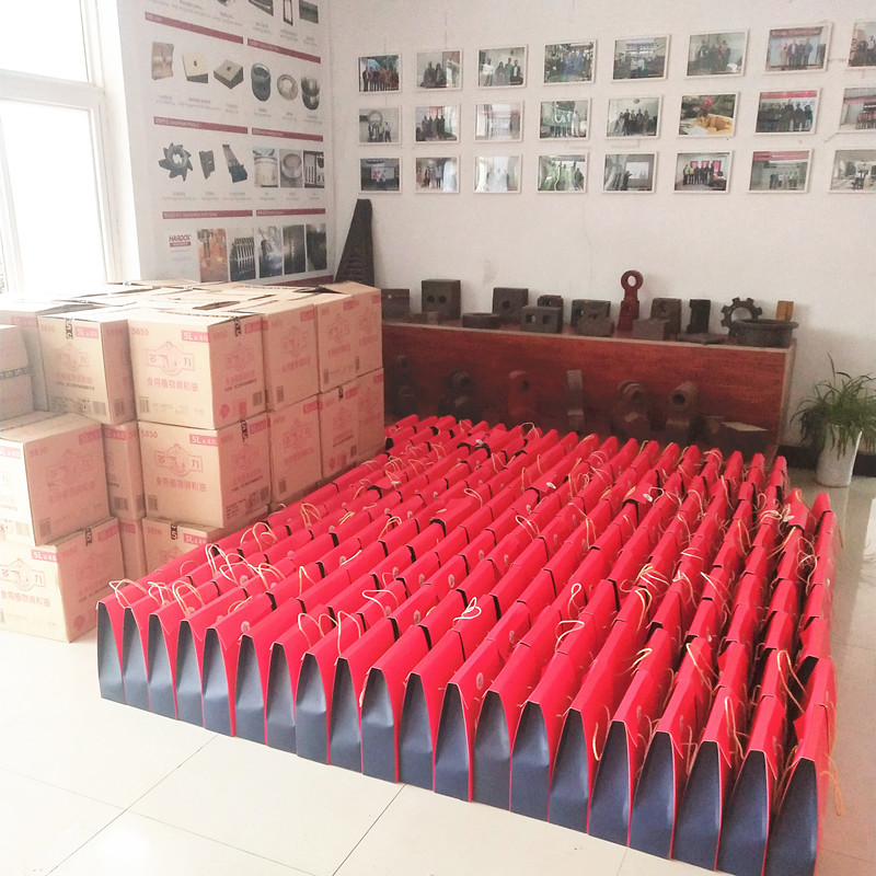 迎中秋，發(fā)禮品！洛陽順祥祝大家中秋節(jié)快樂！